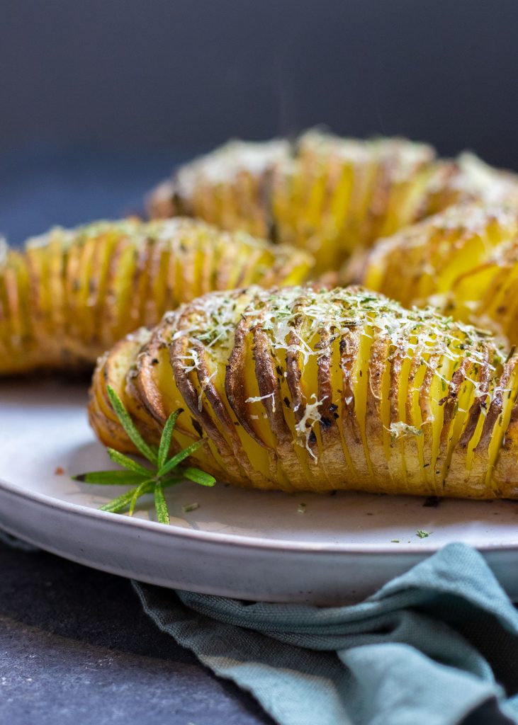 Hasselback Aardappelen Met Rozemarijn En Parmezaanse Kaas Vicky Van