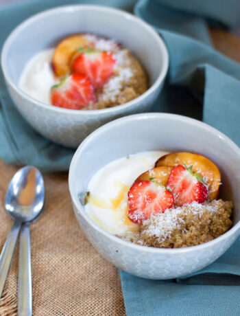Quinoa ontbijt met aardbeien