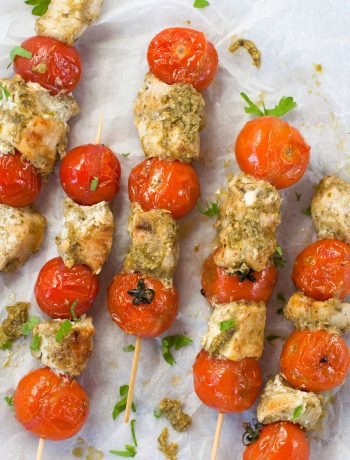 Vicky van Dijk | Kip kebab met pesto en cherrytomaatjes