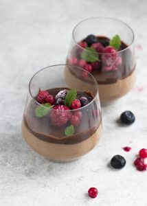 Chocolademousse met rood fruit