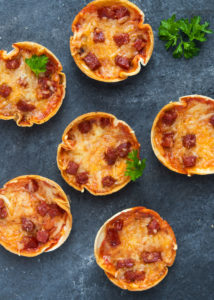 Mini pizza's met chorizo