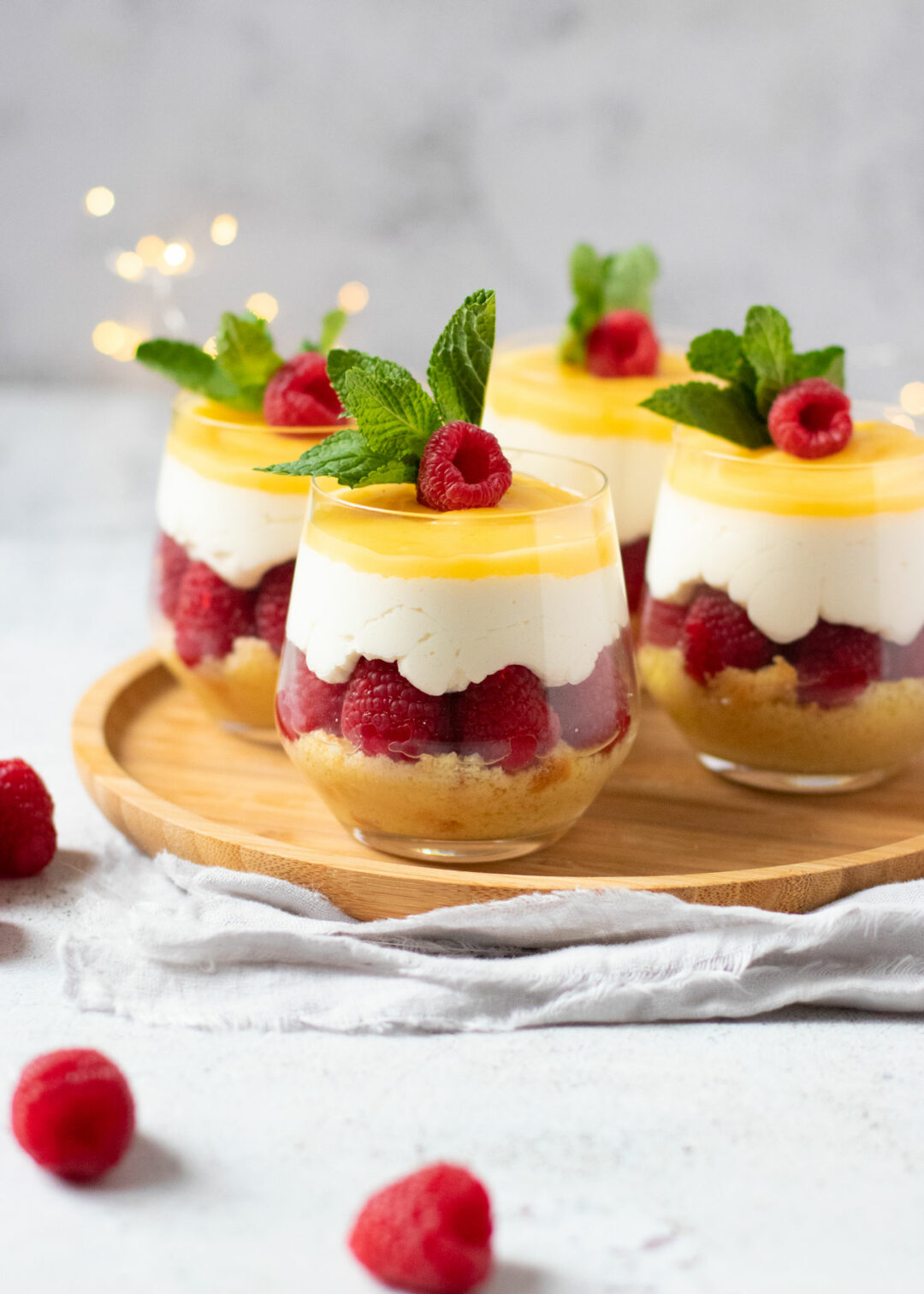 Mini-trifles met limoncello, lemoncurd & frambozen